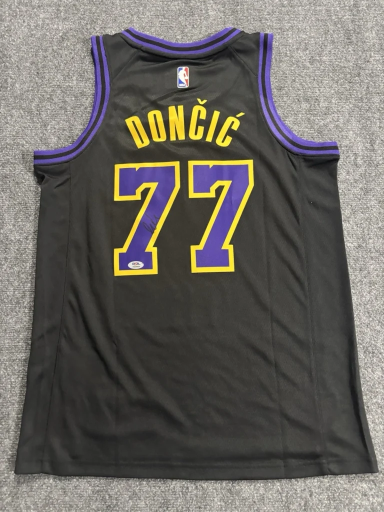 LUKA DONCIC SIGNED Autographed JERSEY Los Angeles Lakers . Psa Coa