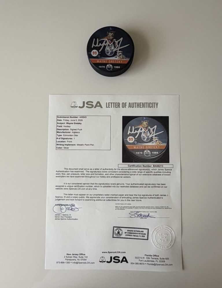 Wayne Gretzky Edmonton Oilers Autographed Hockey Puck 1979-1988 HOF JSA LOA COA