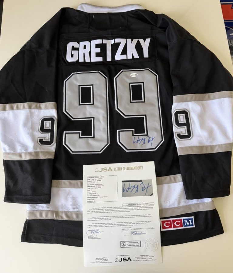 Wayne Gretzky Los Angeles Kings Autographed Jersey NHL Star JSA LOA COA
