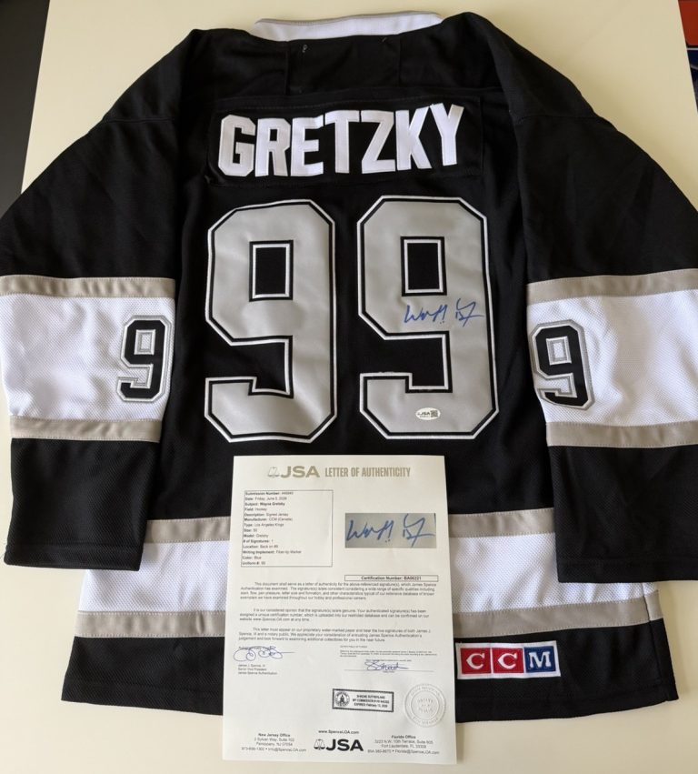 Wayne Gretzky Los Angeles Kings Autographed Jersey NHL Star JSA LOA COA