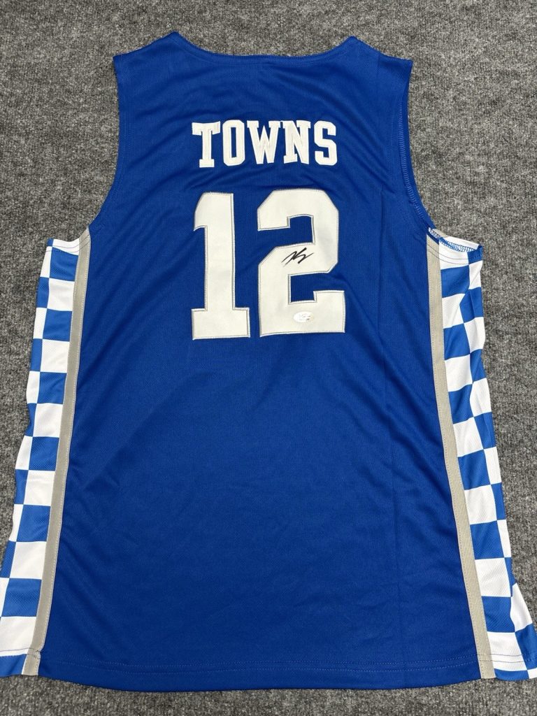 Karl-Anthony Towns Signed Autographed Jersey Kentucky Wildcats Psa COA. Knicks