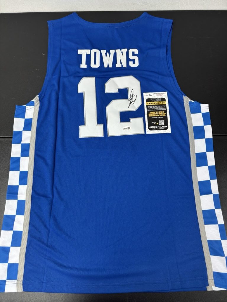 Karl-Anthony Towns Signed Autographed Jersey Kentucky Wildcats JSA COA. Knicks