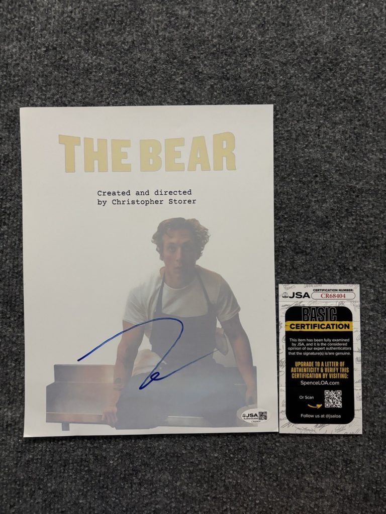 Jeremy Allen White Signed The Bear Script Cover Autographed JSA COA