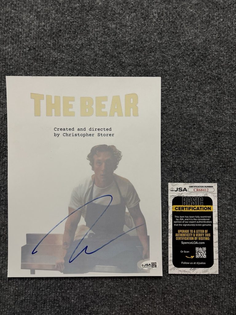 Jeremy Allen White Signed The Bear Script Cover Autographed JSA COA