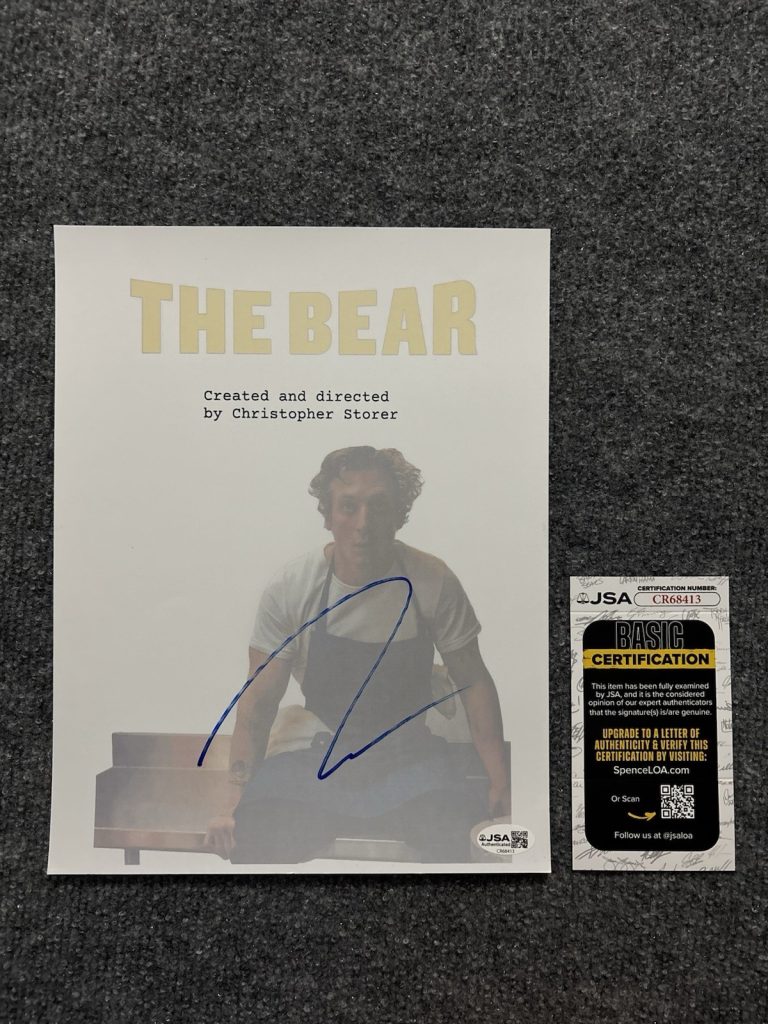 Jeremy Allen White Signed The Bear Script Cover Autographed JSA COA