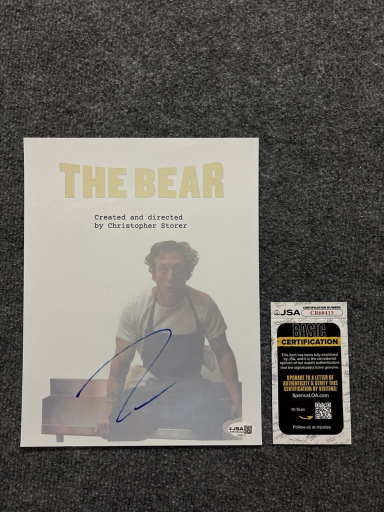 Jeremy Allen White Signed The Bear Script Cover Autographed JSA COA
