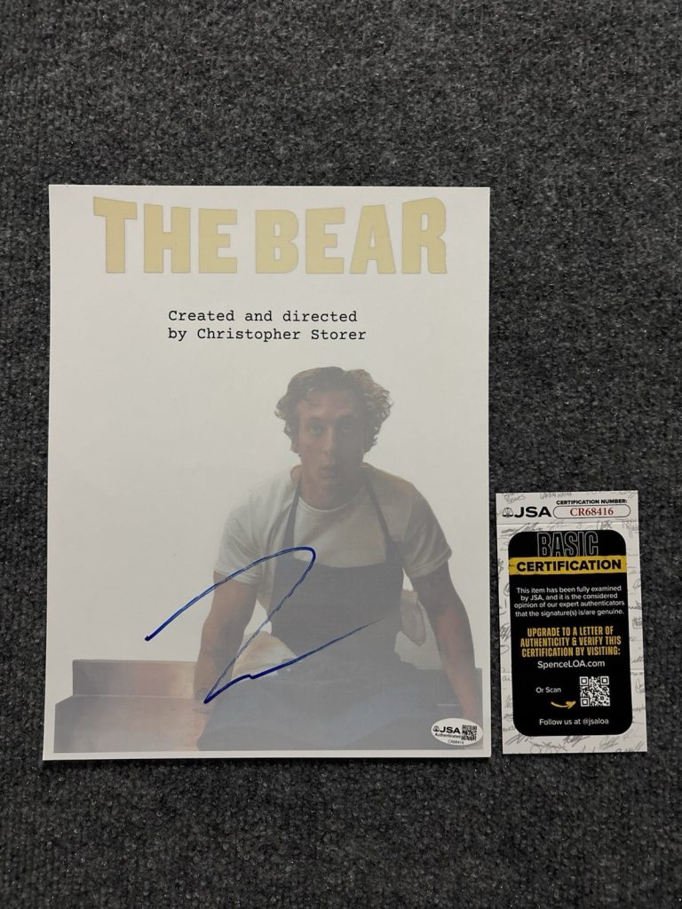 Jeremy Allen White Signed The Bear Script Cover Autographed JSA COA