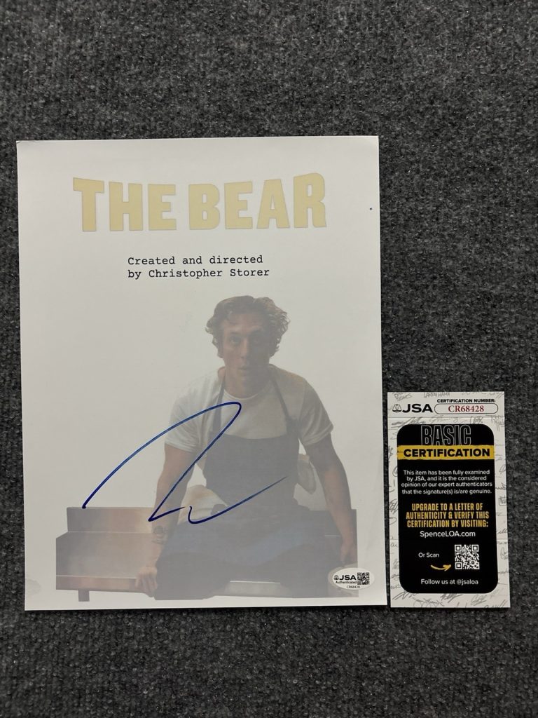 Jeremy Allen White Signed The Bear Script Cover Autographed JSA COA
