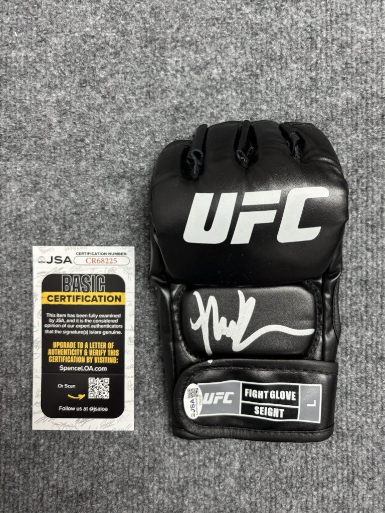Rashad Evans Signed Autographed UFC MMA Glove - JSA Authentication