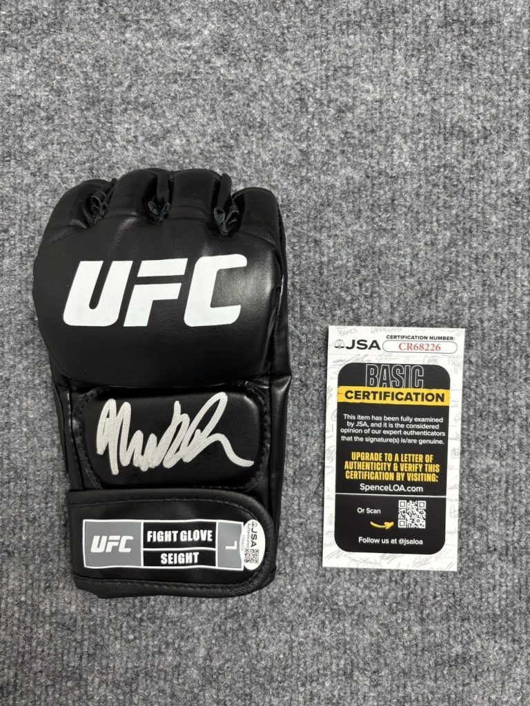 Rashad Evans Signed Autographed UFC MMA Glove - JSA Authentication