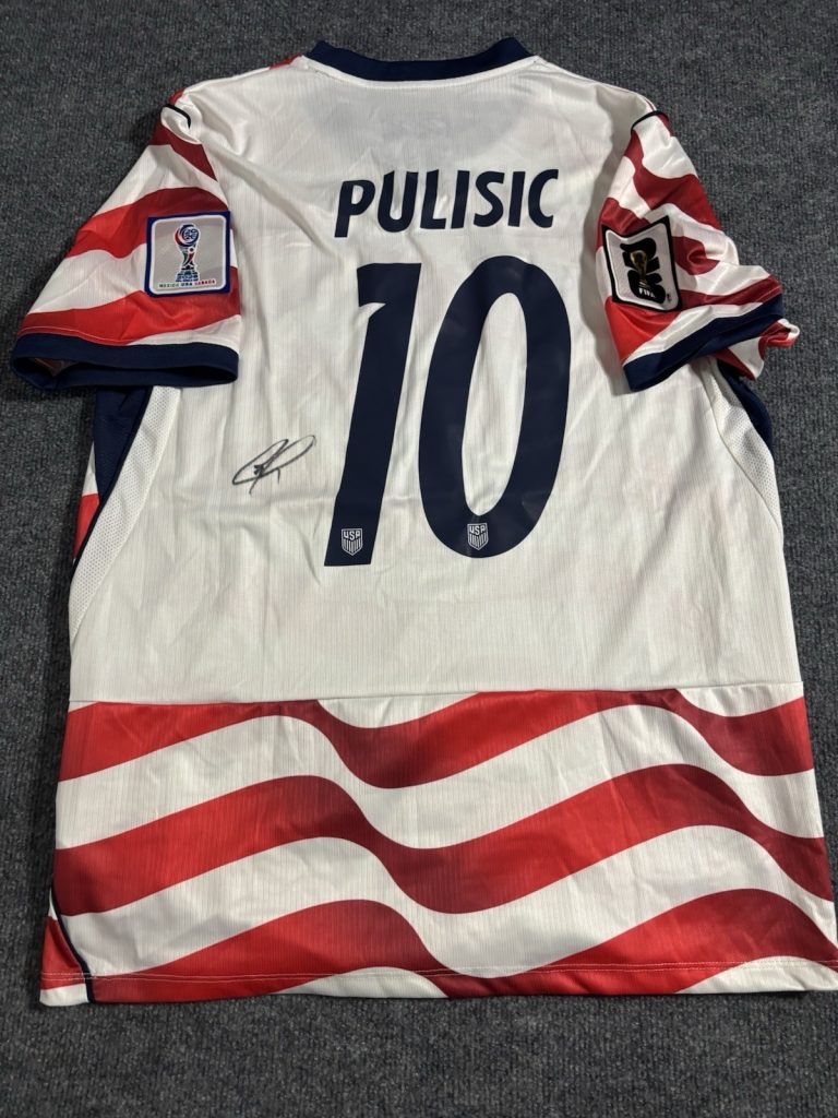 Christian Pulisic Team USA Autograph Signed Jersey! Psa Coa