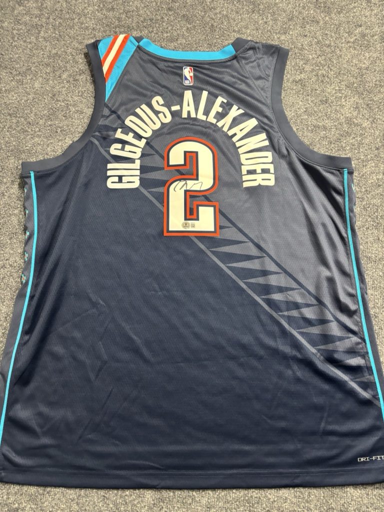 Shai Gilgeous-Alexander Autographed OKC Thunder Nike Swingman Jersey Beckett Coa