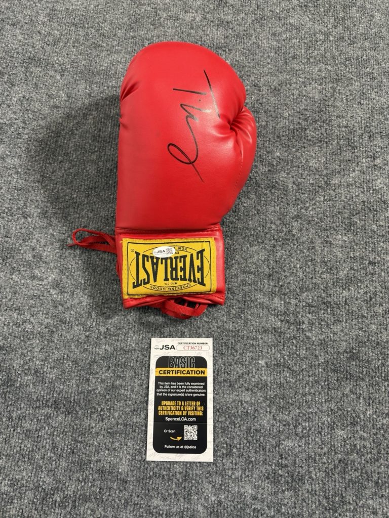 Tyson Fury Signed Red Everlast Boxing Glove Autograph auto Jsa Coa Certified