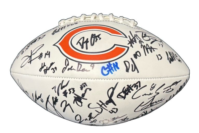 2026-27 CHICAGO BEARS autographed White Pannel Team Football Caleb Williams 🐻