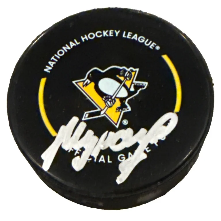 SERGEI MURASHOV signed (PITTSBURGH PENGUINS) hockey game puck JSA CM05010