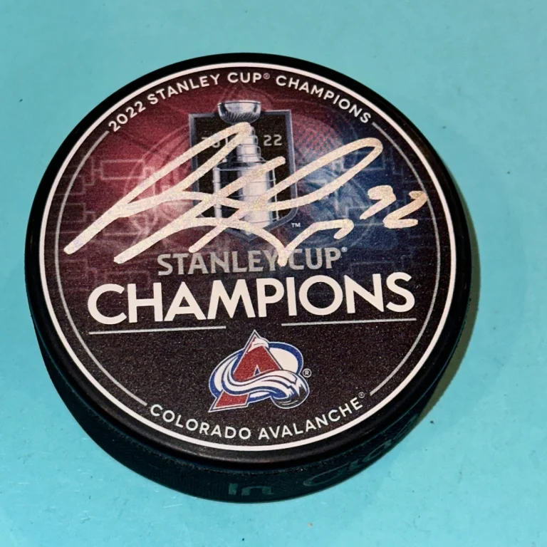 GABRIEL LANDESKOG (Avalanche) Signed 2022 STANLEY CUP CHAMPS Puck Beckett BAS