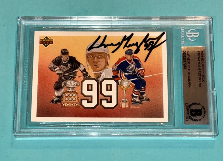 WAYNE GRETZKY Signed 1991-92 UPPER DECK Card #38 Beckett Slabbed BAS