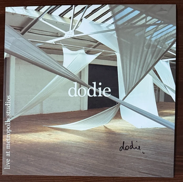Dodie SIGNED Green Vinyl Live At Metropolis Studios AUTOGRAPH BAS Beckett COA