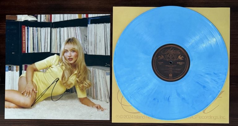 SIGNED Sabrina Carpenter Short N Sweet Picture & Blue Vinyl BAS Beckett COA Auto