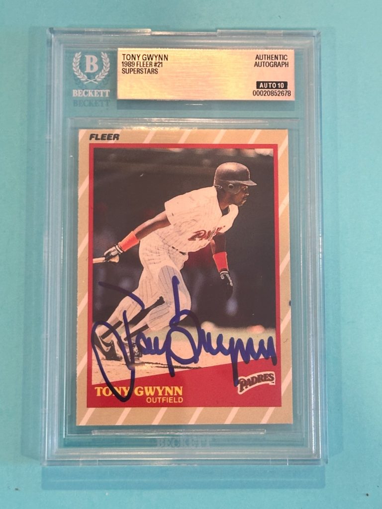 TONY GWYNN Signed 1989 FLEER SUPERSTARS Card #21 Beckett (BAS) AUTO 10