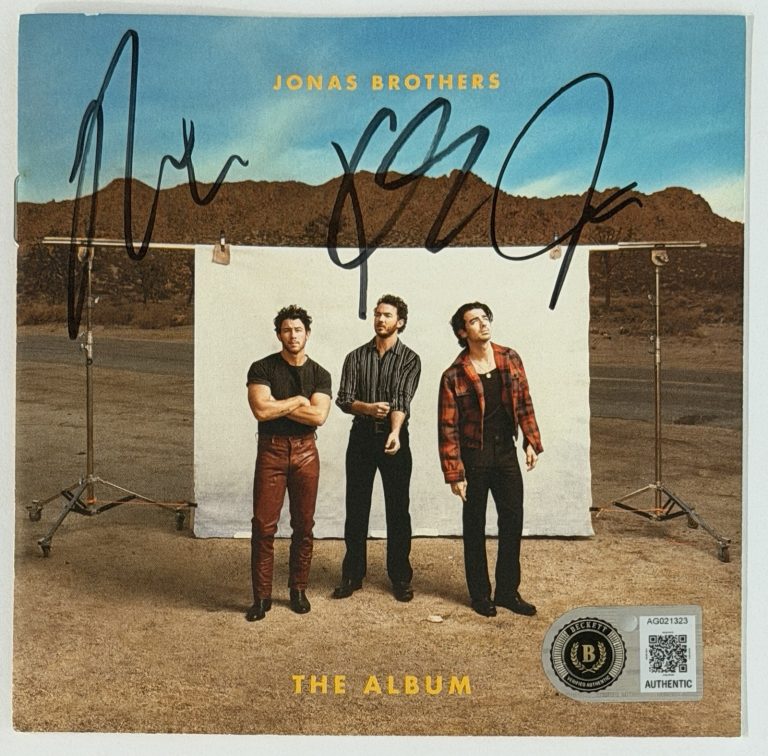 SIGNED Jonas Brothers The Album CD Cover Book Booklet BAS Beckett COA AUTOGRAPH