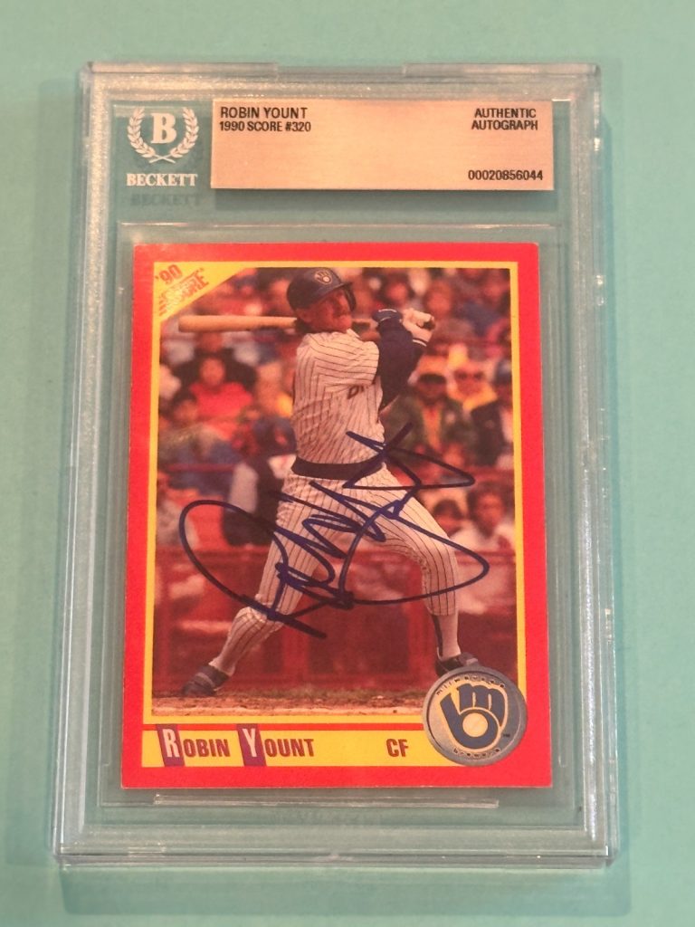 ROBIN YOUNT Signed 1990 SCORE Card #320 Beckett (BAS)