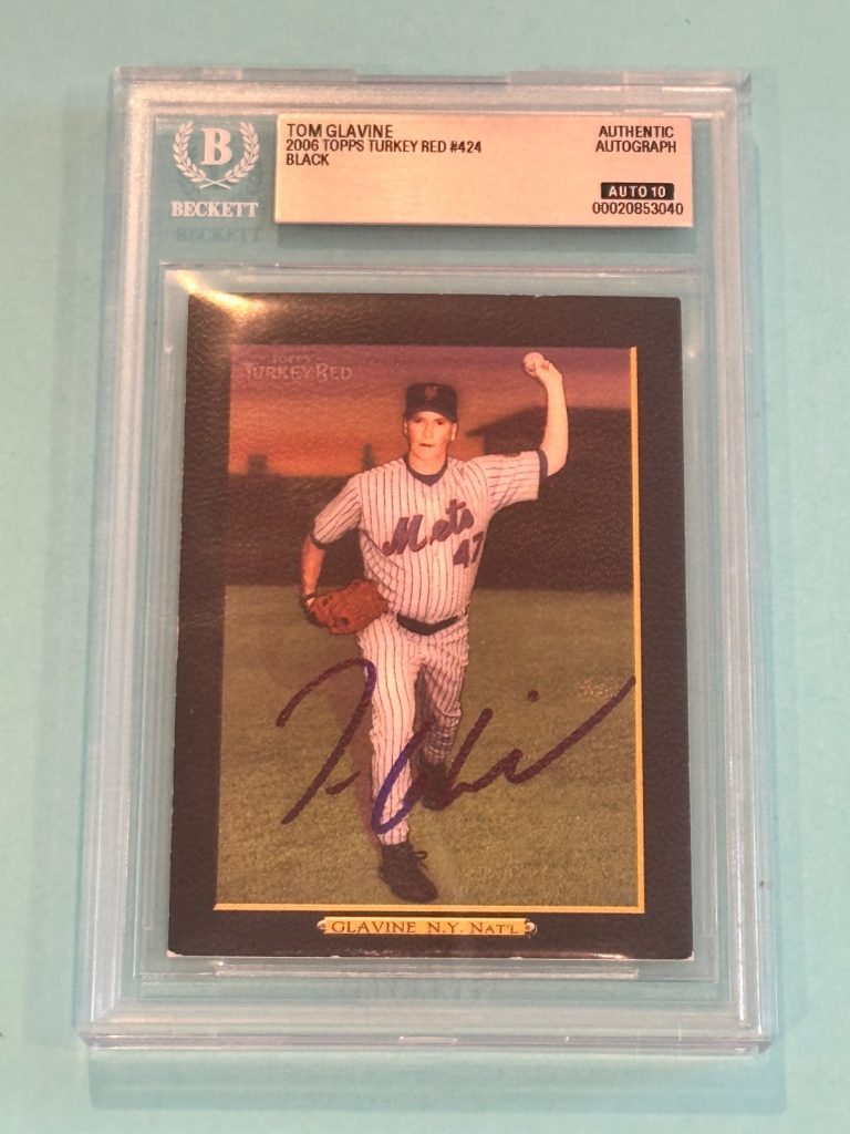 TOM GLAVINE Signed 2006 TOPPS TURKEY RED BLACK Card #424 Beckett (BAS) AUTO 10